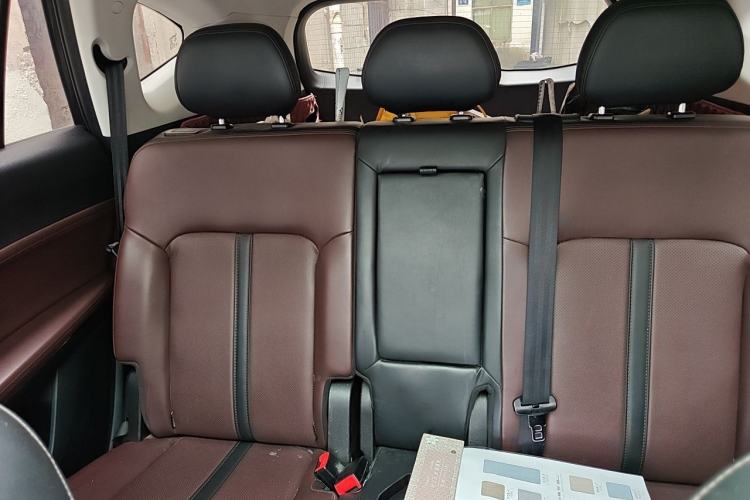 Used SOL X8 PLUS 2023 1.5 TGDI DCT Smart Edition 7-Seater Left Rear Seat