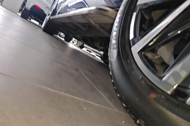 Used SOL X8 PLUS 2023 1.5 TGDI DCT Smart Edition 7-Seater Left Side Sill