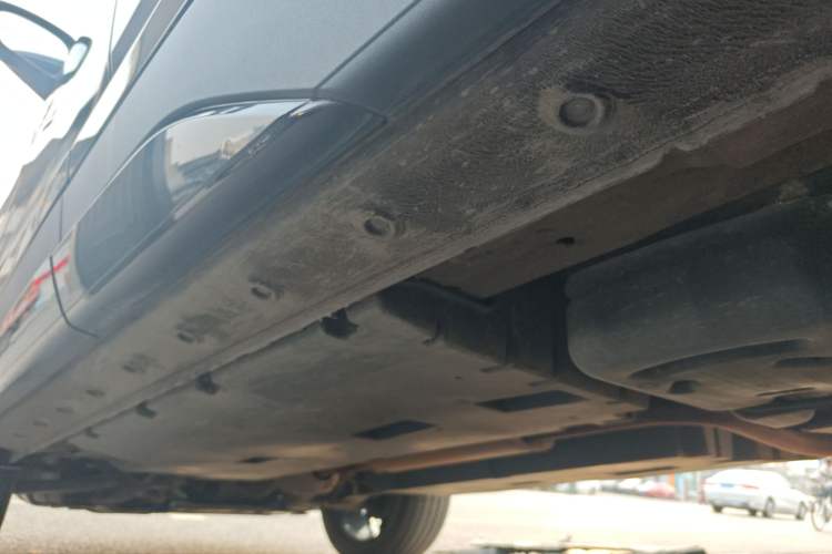 Used SOL X8 PLUS 2023 1.5 TGDI DCT ZhiShang Edition 7-Seater Left Side Sill