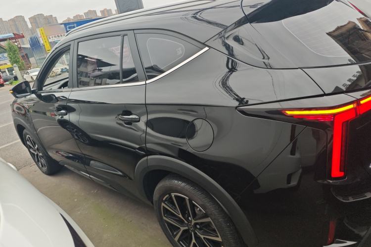 Used SOL X8 PLUS 2023 1.5 TGDI DCT Smart Home Edition 7-Seater Left Side