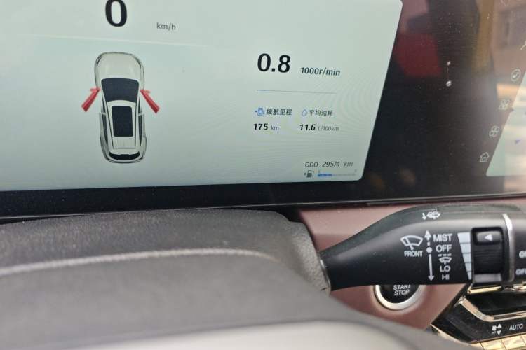 Used SOL X8 PLUS 2023 1.5 TGDI DCT Smart Edition 7-Seater Odometer Close Up