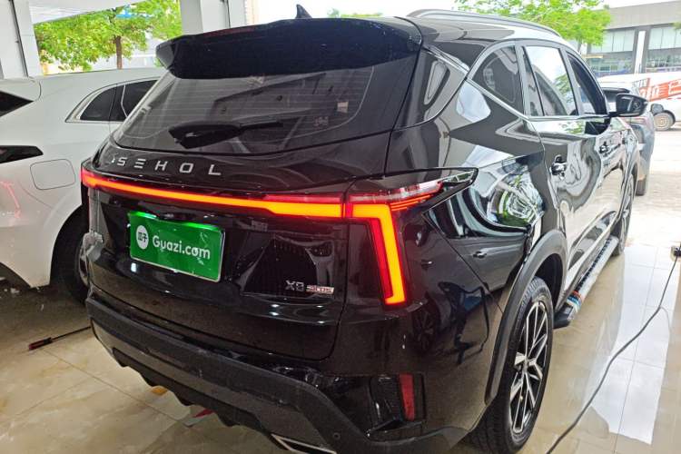 Used SOL X8 PLUS 2023 1.5 TGDI DCT Smart Home Edition 7-Seater Rear Right 45 Deg