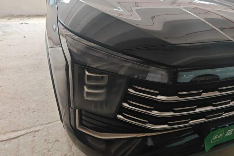 Used SOL X8 PLUS 2023 1.5 TGDI DCT Prestige Edition 7-Seater Right Front Headlight
