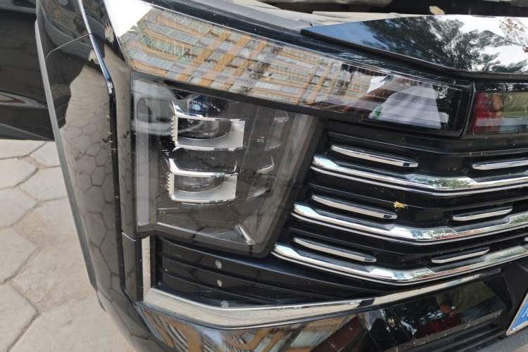 Used SOL X8 PLUS  Right Front Headlight