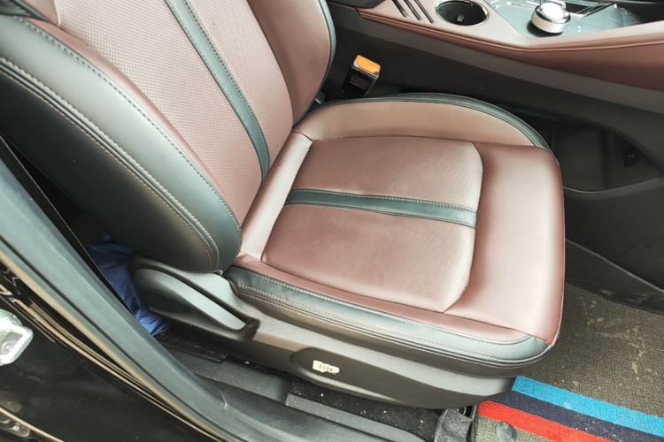 Used SOL X8 PLUS 2023 1.5 TGDI DCT Smart Edition 7-Seater Right Front Seat