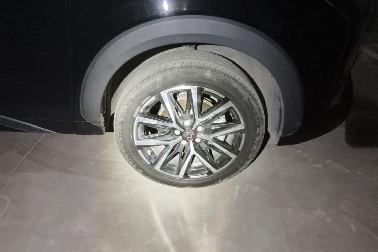 Used SOL X8 PLUS 2023 1.5 TGDI DCT Smart Edition 7-Seater Right Front Wheel Hub