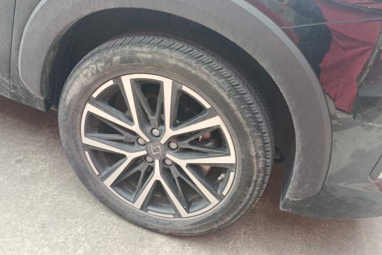 Used SOL X8 PLUS 2023 1.5 TGDI DCT Smart Edition 7-Seater Right Front Wheel Hub