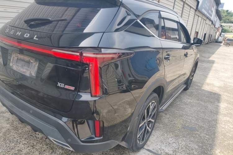 Used SOL X8 PLUS 2023 1.5 TGDI DCT Smart Edition 7-Seater Right Rear Taillight