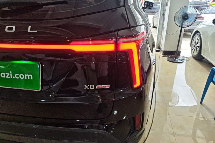Used SOL X8 PLUS 2023 1.5 TGDI DCT Smart Home Edition 7-Seater Right Rear Taillight