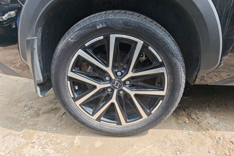 Used SOL X8 PLUS 2023 1.5 TGDI DCT Smart Home Edition 6-Seater Right Rear Wheel Hub