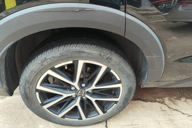 Used SOL X8 PLUS 2023 1.5 TGDI DCT Smart Edition 7-Seater Right Rear Wheel Hub