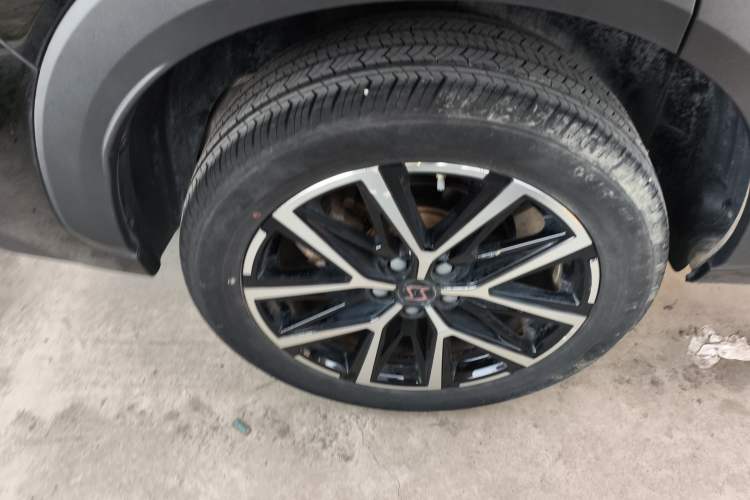 Used SOL X8 PLUS 2023 1.5 TGDI DCT Smart Edition 7-Seater Right Rear Wheel Hub