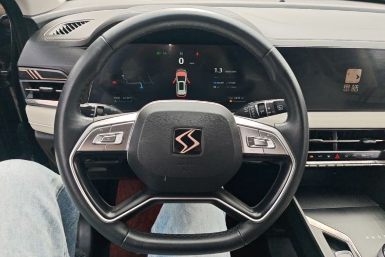 Used SOL X8 PLUS 2023 1.5 TGDI DCT Smart Home Edition 6-Seater Steering Wheel