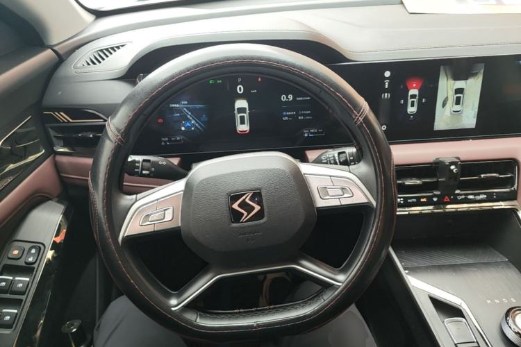 Used SOL X8 PLUS 2023 1.5 TGDI DCT Smart Edition 7-Seater Steering Wheel