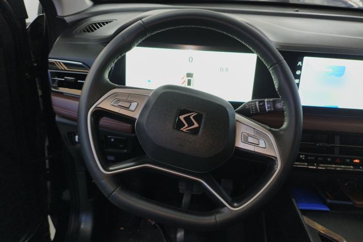 Used SOL X8 PLUS 2023 1.5 TGDI DCT Smart Edition 7-Seater Steering Wheel