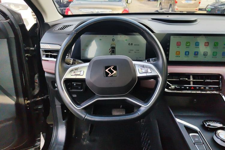 Used SOL X8 PLUS 2023 1.5 TGDI DCT ZhiShang Edition 7-Seater Steering Wheel