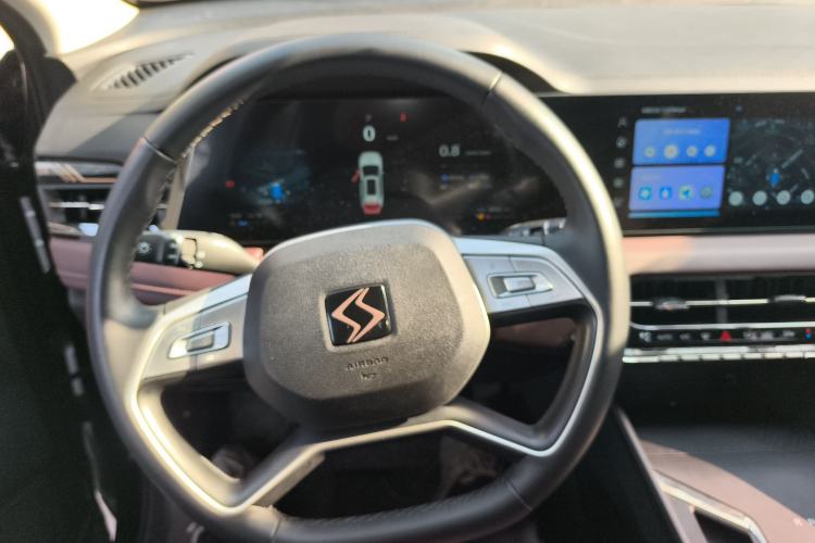 Used SOL X8 PLUS 2023 1.5 TGDI DCT Smart Edition 7-Seater Steering Wheel