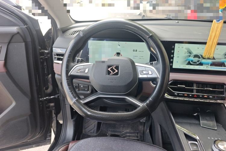Used SOL X8 PLUS 2023 1.5 TGDI DCT Smart Edition 7-Seater Steering Wheel