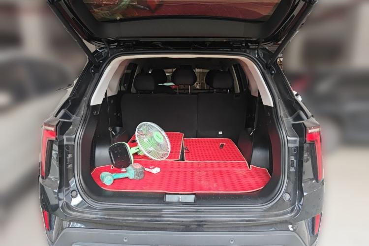 Used SOL X8 PLUS 2023 1.5 TGDI DCT Prestige Edition 7-Seater Trunk