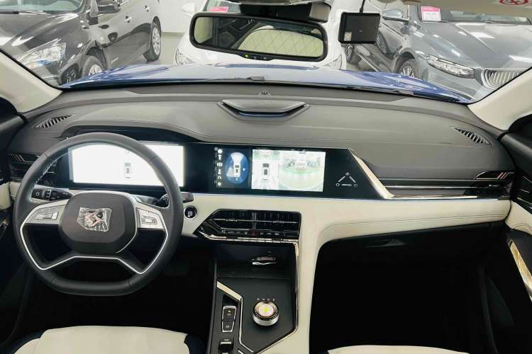 Used SOL X8 PLUS 2023 1.5 TGDI DCT ZhiShang Edition 6 Seats Interior 1
