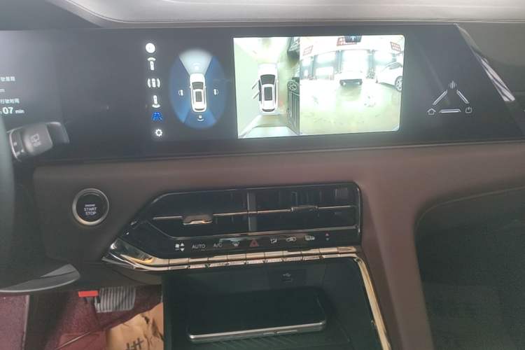 Used SOL X8 PLUS 2023 1.5 TGDI DCT Smart Edition 7-Seater Audio And AC Panel