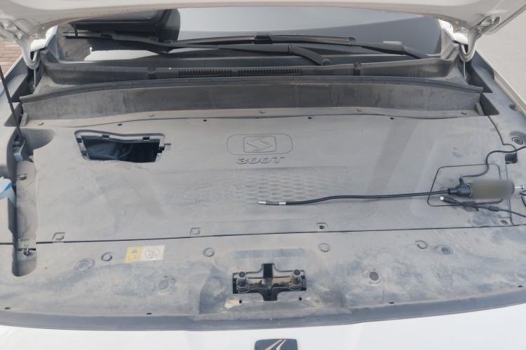 Used SOL X8 PLUS 2023 1.5 TGDI DCT Smart Home Edition 6-Seater Engine Bay