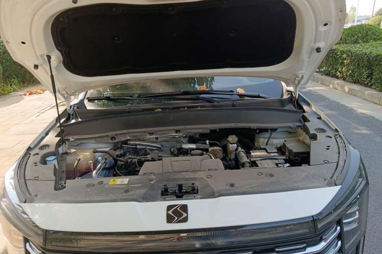 Used SOL X8 PLUS 2023 1.5 TGDI DCT Smart Edition 6-Seater Engine Bay