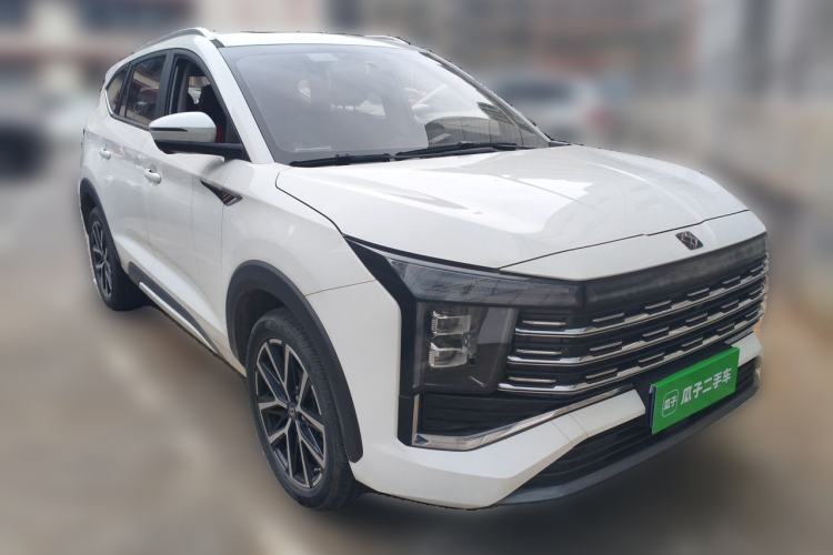 Used SOL X8 PLUS 2023 1.5 TGDI DCT Smart Home Edition 7-Seater Front Right 45 Deg