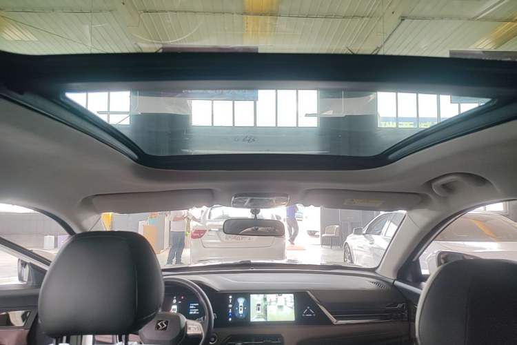 Used SOL X8 PLUS 2023 1.5 TGDI DCT Smart Edition 7-Seater Headliner
