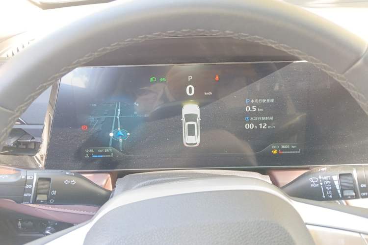 Used SOL X8 PLUS 2023 1.5 TGDI DCT Smart Edition 6-Seater Instrument Cluster