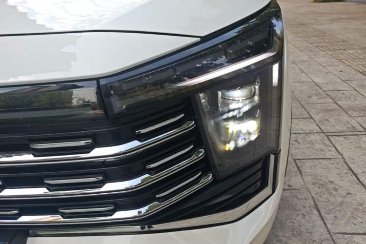 Used SOL X8 PLUS 2023 1.5 TGDI DCT Smart Edition 7-Seater Left Front Headlight