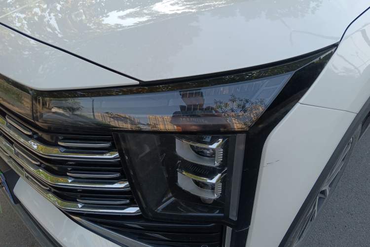 Used SOL X8 PLUS 2023 1.5 TGDI DCT Smart Edition 6-Seater Left Front Headlight