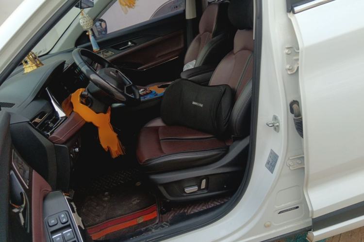 Used SOL X8 PLUS 2023 1.5 TGDI DCT Smart Home Edition 7-Seater Left Front Seat