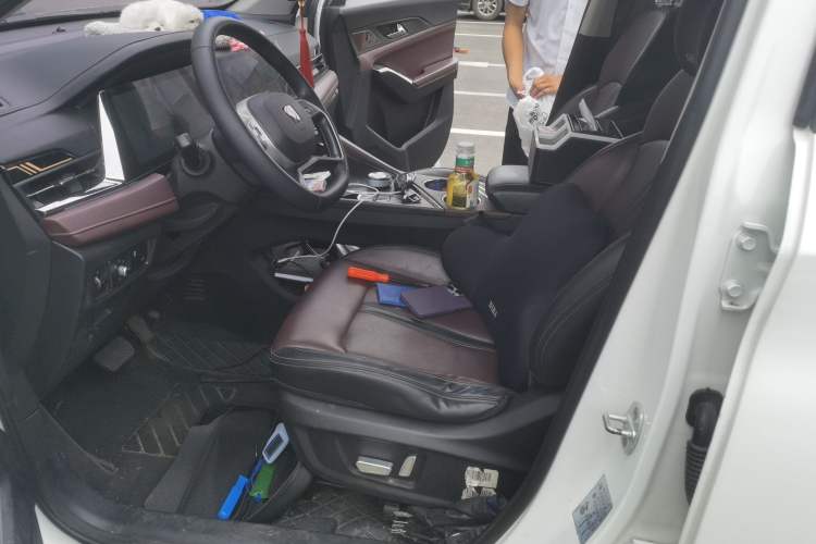 Used SOL X8 PLUS 2023 1.5 TGDI DCT Smart Edition 7-Seater Left Front Seat