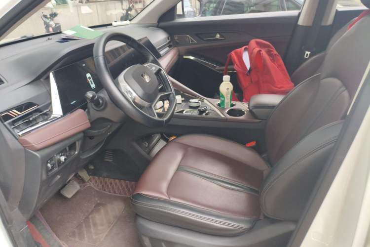 Used SOL X8 PLUS 2023 1.5 TGDI DCT Smart Home Edition 7-Seater Left Front Seat