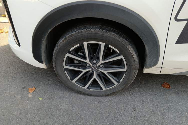 Used SOL X8 PLUS 2023 1.5 TGDI DCT Smart Edition 6-Seater Left Front Wheel Hub