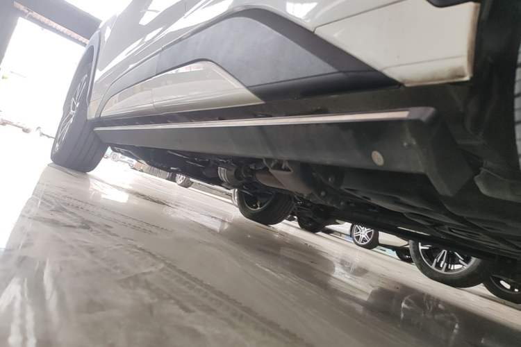 Used SOL X8 PLUS 2023 1.5 TGDI DCT Smart Edition 7-Seater Left Side Sill