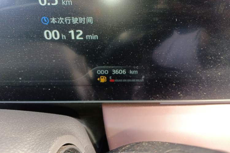 Used SOL X8 PLUS 2023 1.5 TGDI DCT Smart Edition 6-Seater Odometer Close Up