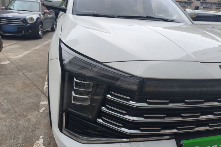 Used SOL X8 PLUS 2023 1.5 TGDI DCT Smart Home Edition 7-Seater Right Front Headlight