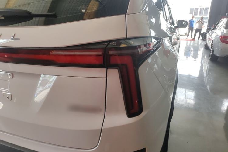 Used SOL X8 PLUS 2023 1.5 TGDI DCT Smart Edition 7-Seater Right Rear Taillight