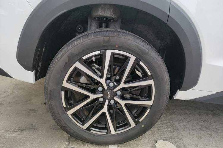 Used SOL X8 PLUS 2023 1.5 TGDI DCT ZhiJia Edition 5 Seats Right Rear Wheel Hub