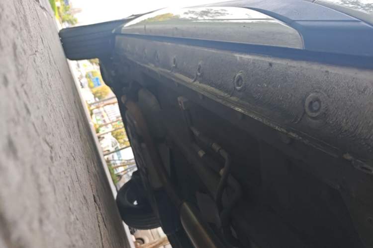 Used SOL X8 PLUS 2023 1.5 TGDI DCT Smart Edition 7-Seater Right Side Sill