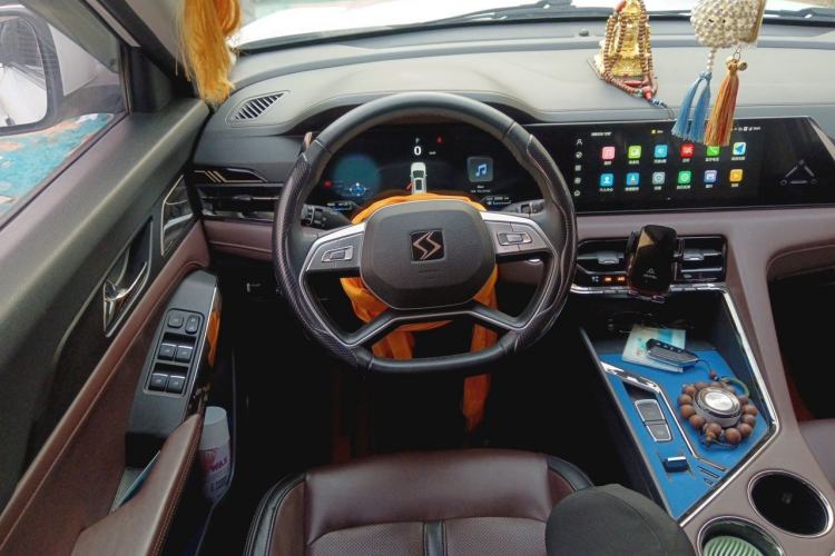 Used SOL X8 PLUS 2023 1.5 TGDI DCT Smart Home Edition 7-Seater Steering Wheel