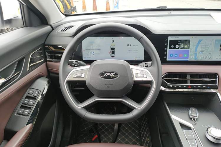 Used SOL X8 PLUS 2023 1.5 TGDI DCT ZhiJia Edition 5 Seats Steering Wheel