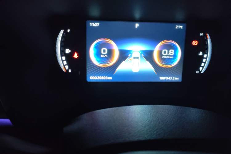 Used SOL Yao 2021 1.5 TGDI DCT Lightning RACE Edition Odometer Close Up