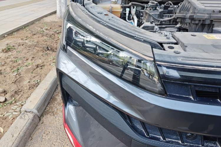 Used SOL Yao 2021 1.5TGDI DCT Chuanyun RACE Edition Right Front Headlight