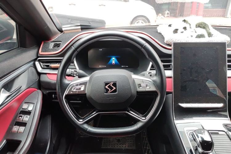 Used SOL Yao 2021 1.5 TGDI DCT Lightning RACE Edition Steering Wheel