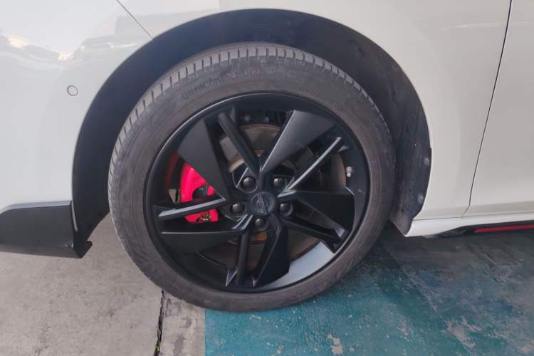 Used SOL Yao 2021 1.5 TGDI DCT Lightning RACE Edition Exterior 4