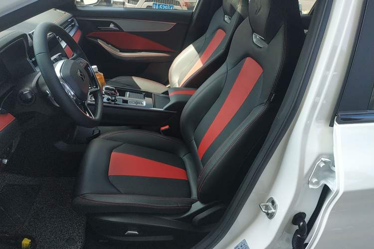 Used SOL Yao 2021 1.5 TGDI DCT Lightning RACE Edition Left Front Seat