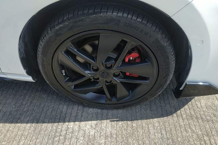 Used SOL Yao 2021 1.5 TGDI DCT Lightning RACE Edition Right Front Wheel Hub